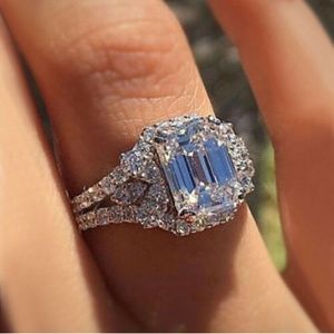 *NEW 925 Sterling Silver Halo Diamond Ring, beautiful Ring, shiny Ring.